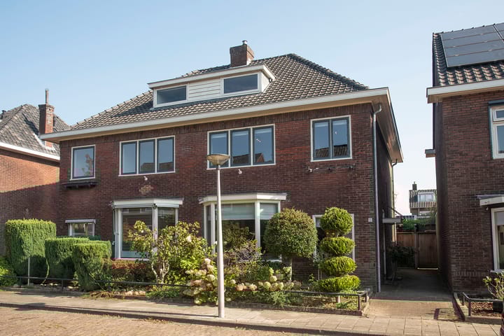 Niasstraat 13 in Enschede foto