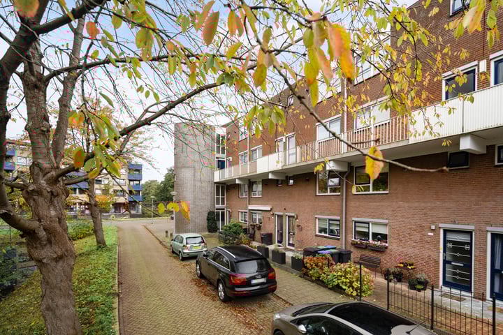 Nicolaas Arie van der Burgsingel 72 in Schiedam foto