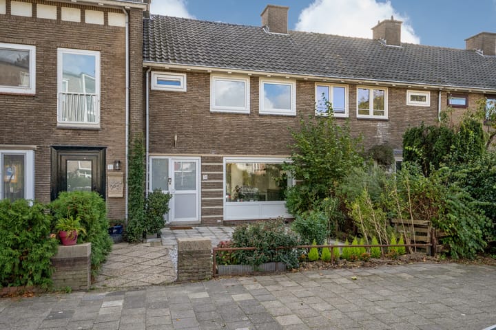 Nicolaas Beetslaan 30 in Voorburg foto