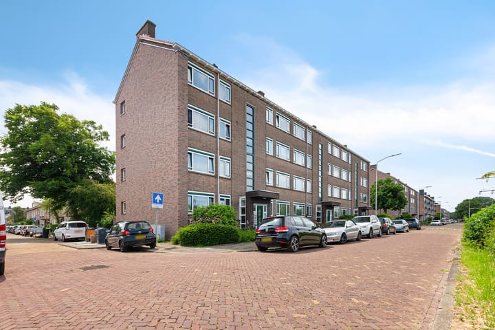 Nicolaas Beetslaan 322 in Voorburg