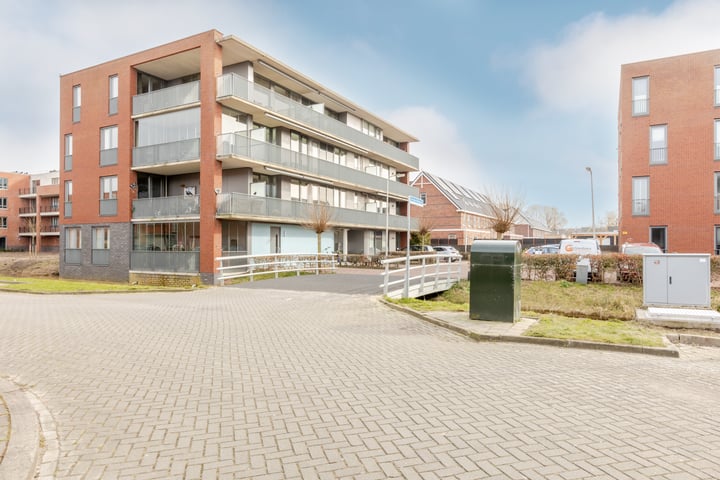 Nicolaas Beetslaan 66 in Moordrecht foto