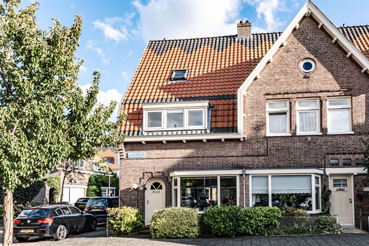 Nicolaas Beetsplein 8 in Heemstede foto