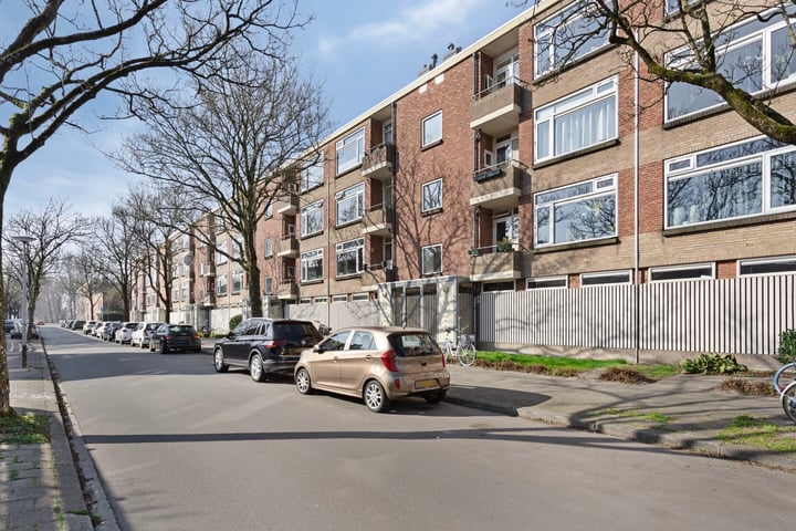 Nicolaas Beetsstraat 19 in Groningen