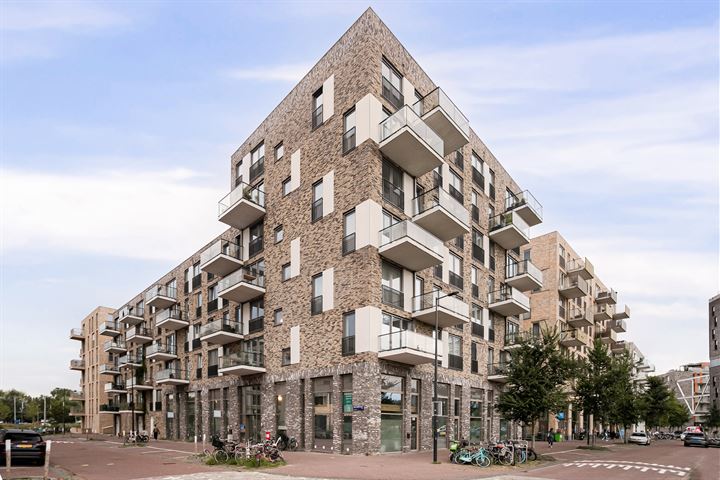 Nida Senffstraat 197 in Amsterdam foto