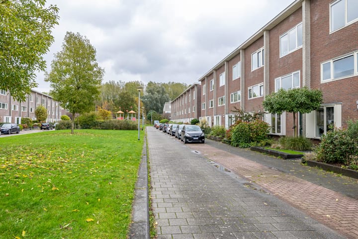 Niek Engelschmanstraat 9 in Groningen foto