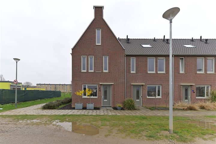 Niellerveld 1 in Roermond foto