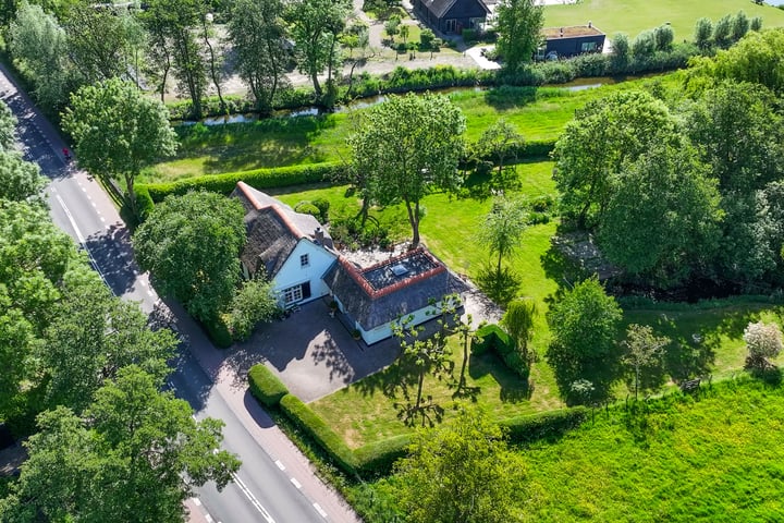 Nieuw-Loosdrechtsedijk 187 in Loosdrecht