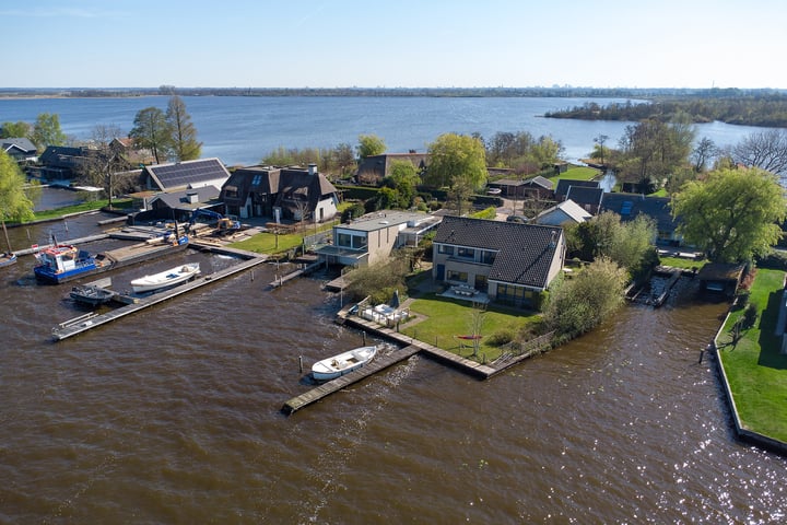 Nieuw-Loosdrechtsedijk 280 in Loosdrecht