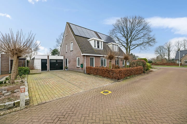 Nieuwe Bovenweg 4 in Steggerda foto