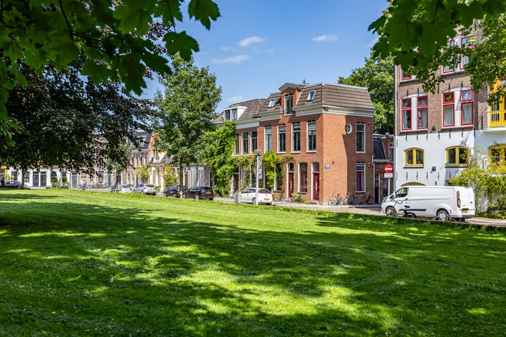 Nieuwe Kerkhof 14 in Groningen foto