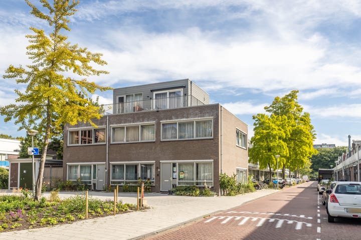 Nieuwe Laan 6A in Amsterdam foto