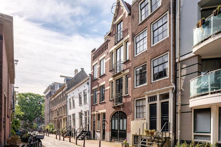 Nieuwe Looiersstraat 128 in Amsterdam foto