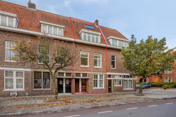Nieuwe Maasstraat 92 in Schiedam foto