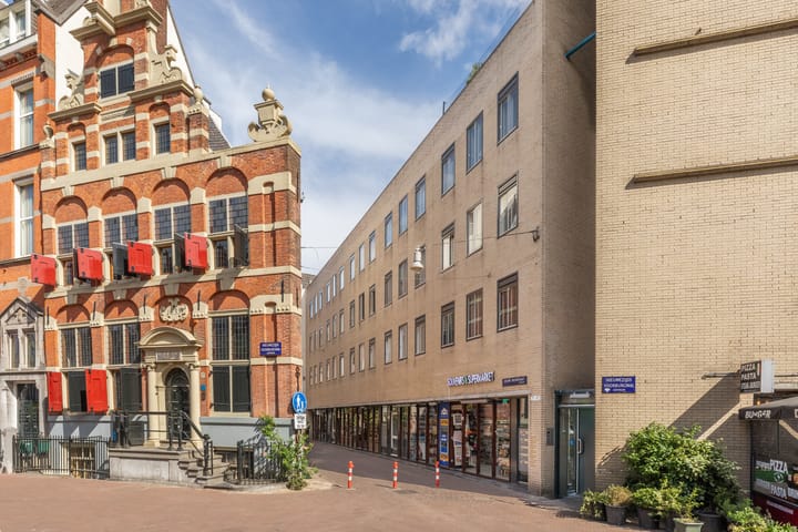 Nieuwe Nieuwstraat 33 in Amsterdam foto