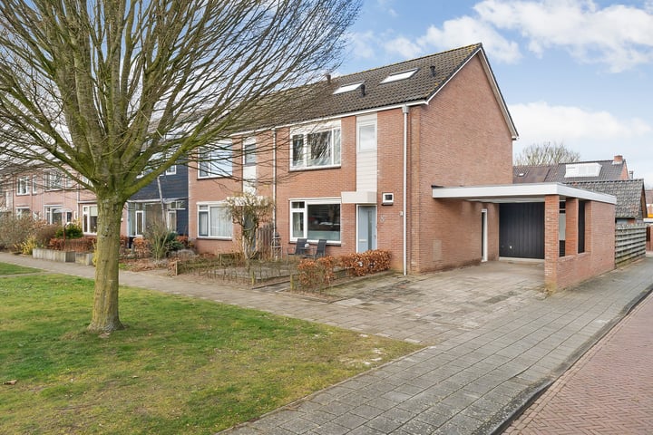 Nieuwe Uitleg 8 in Dalfsen foto