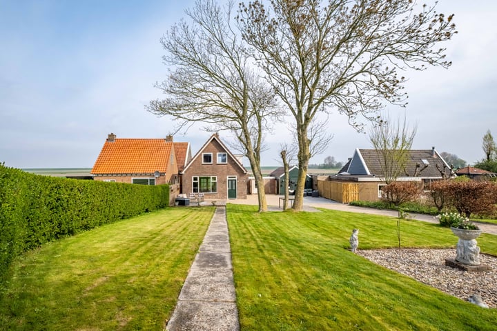 Nieuwebildtdijk 10 in Oudebildtzijl foto