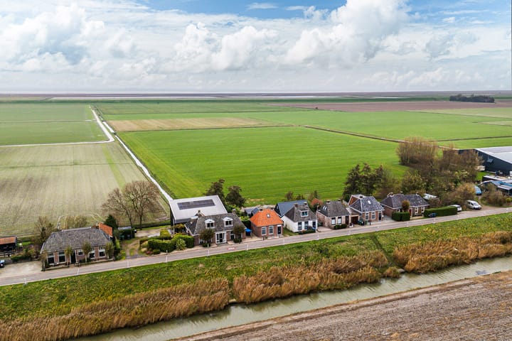 Nieuwebildtdijk 52 in Oudebildtzijl foto