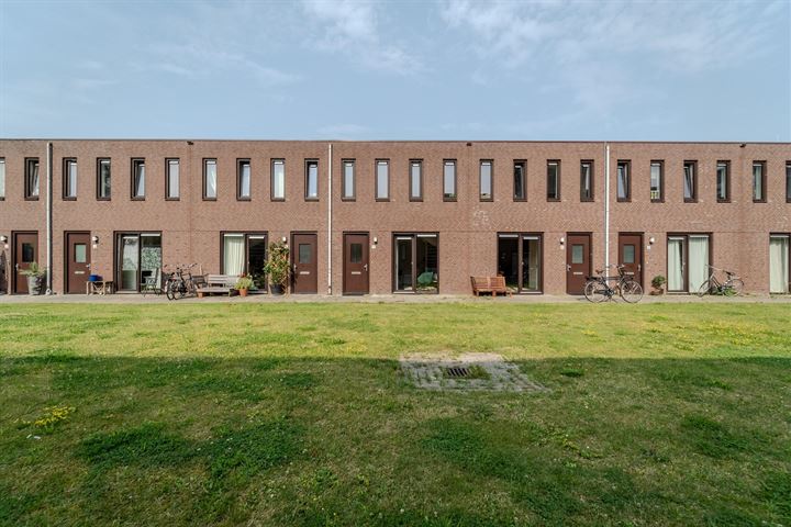Nieuwendam 8 in Groningen foto