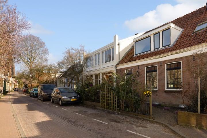 Nieuwendammerdijk 172 in Amsterdam foto