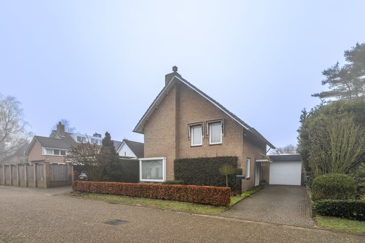 Nieuwenhoflaan 1 in Moergestel foto