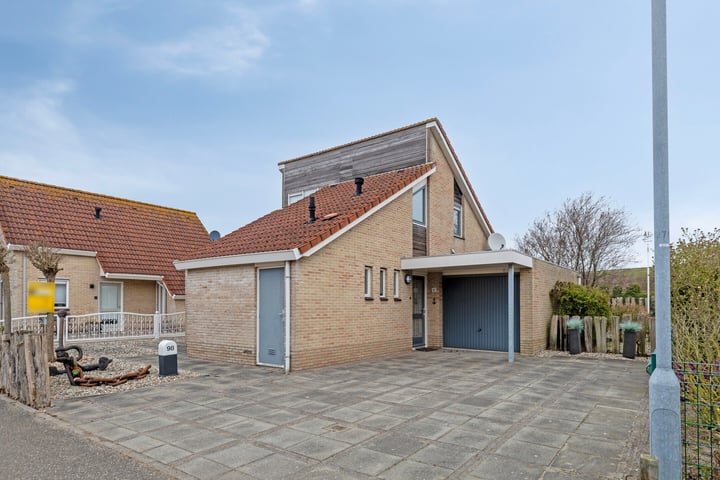 Nieuwesluisweg 1-098 in Breskens foto