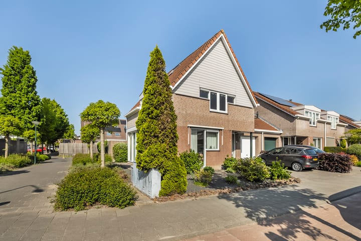 Nieuweweg 12 in Hardinxveld-Giessendam