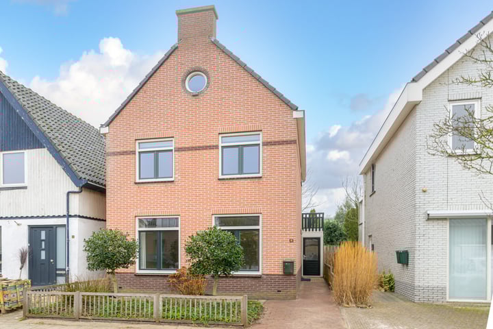 Nieuweweg 4 in Anna Paulowna foto