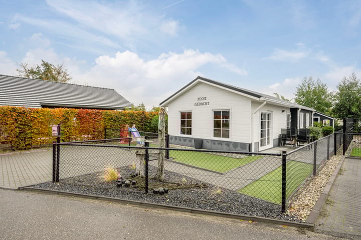 Nieuwlandseweg 168 in Sint-Annaland foto
