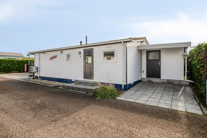 Nieuwlandseweg 76 in Sint-Annaland foto