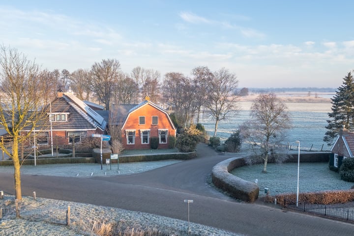 Nieuwlandsweg 1 in Ryptsjerk foto