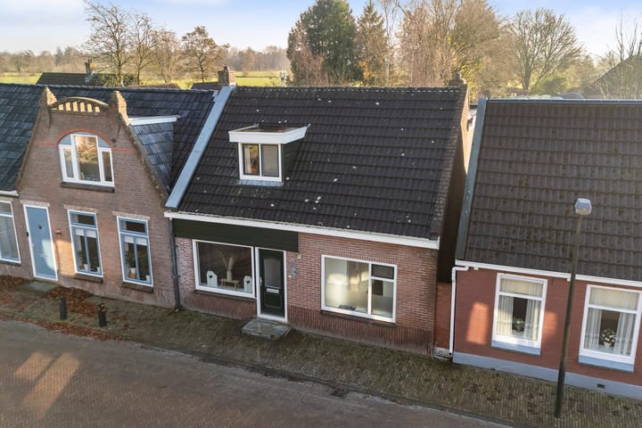Nieuwstad 60 in Burgum foto