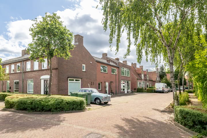 Nieuwstraat 10 in Teteringen foto