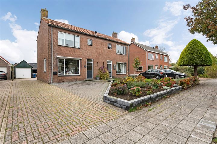 Nieuwstraat 12 in De Blesse foto