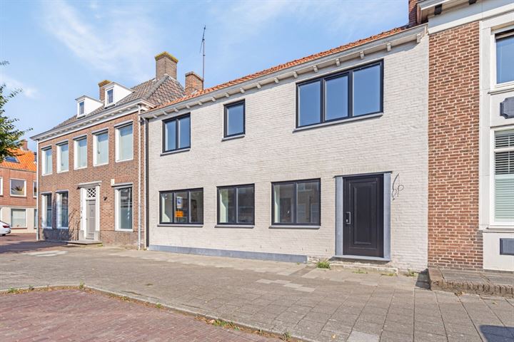 Nieuwstraat 21 in Oostburg foto