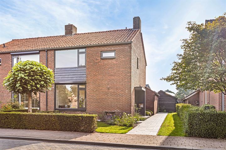Nieuwstraat 21 in Lievelde foto