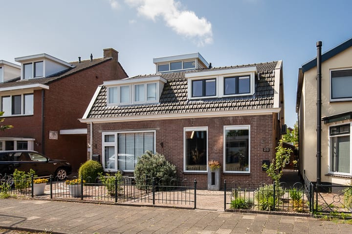 Nieuwstraat 28 in Nieuw-Vennep foto