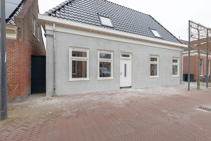 Nieuwstraat 3 in Zuidhorn foto