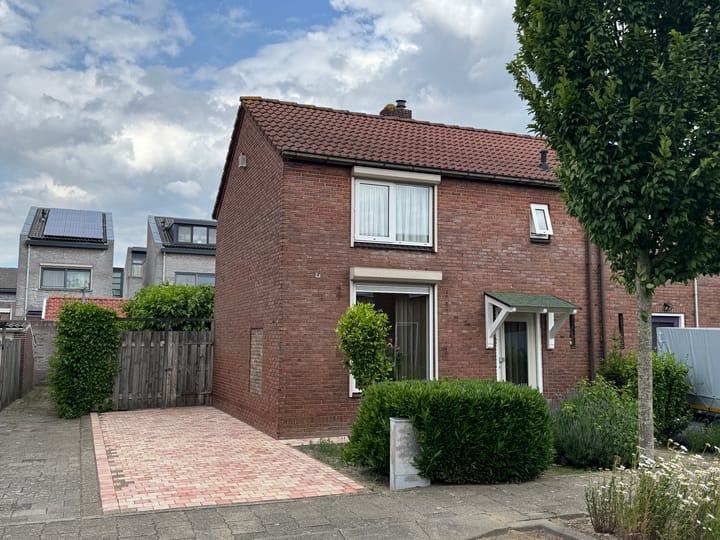 Nieuwstraat 8 in Hedel foto