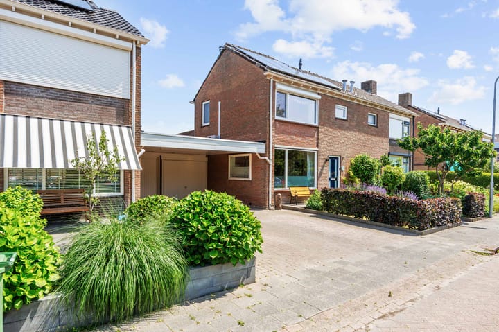 Nijenoertweg 62 in Leek