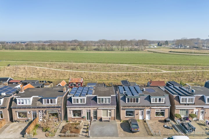 Nijeveenseweg 14 in Meppel foto