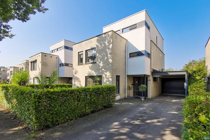 Nijkerkstraat 11 in Tilburg foto