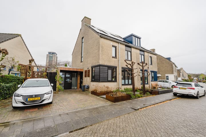 Nijlstraat 5 in Spijkenisse foto