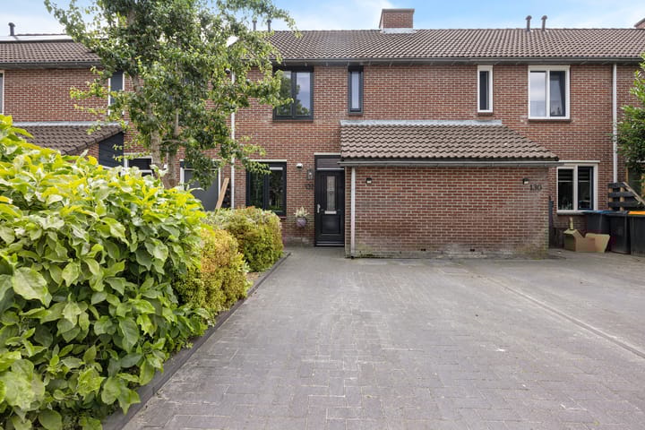 Nijstukken 132 in Assen foto