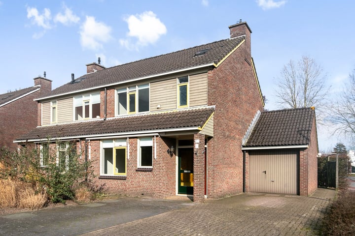 Nijverdalseweg 72 in Rijssen foto