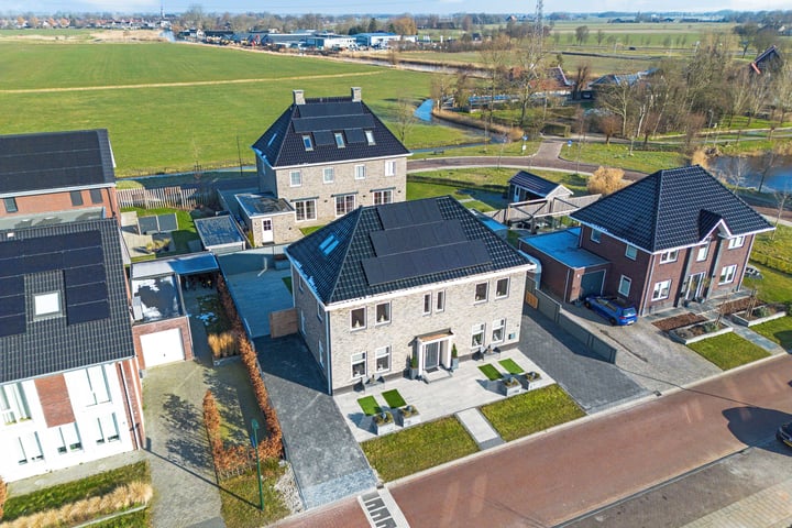 Noardwei 4 in Sneek foto