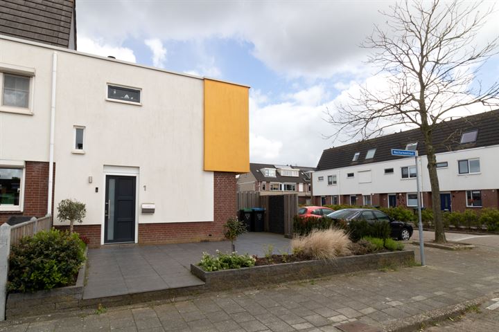 Nocturnestraat 1 in Barendrecht foto