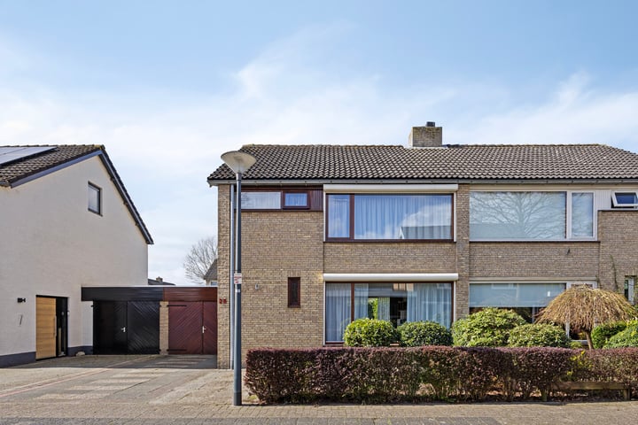Nonnenveld 25 in Oosterhout foto