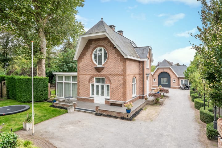 Noord Parallelweg 21 in Helmond foto