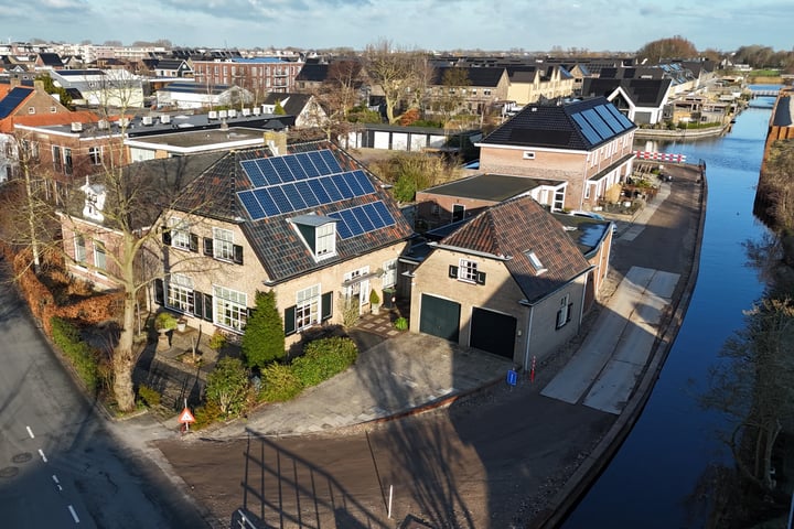 Foto van woning Noordeinde 175, Roelofarendsveen