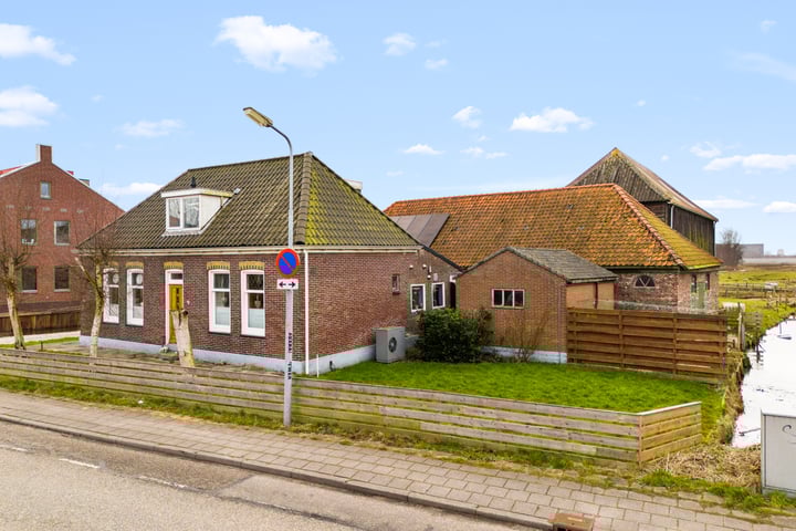Noordeinde 67 in Oostzaan foto